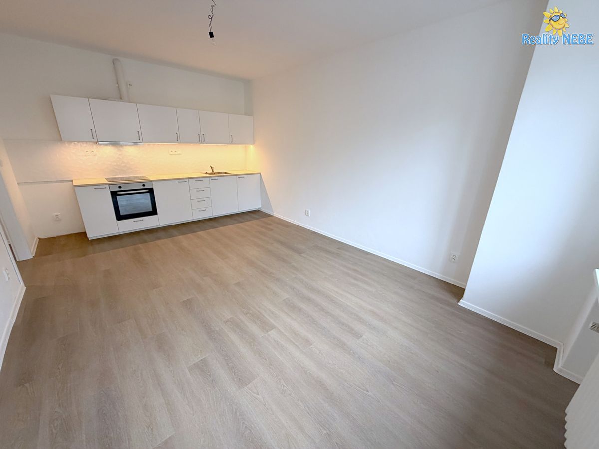 Pronájem bytu 2+kk 60 m² – fotografie 2