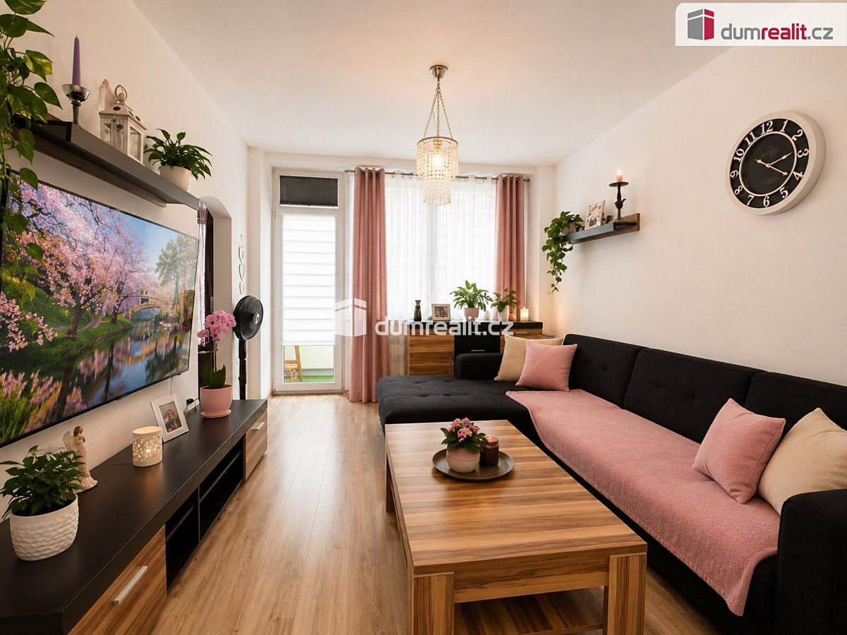 Pronájem bytu 3+1 70 m² – fotografie 3