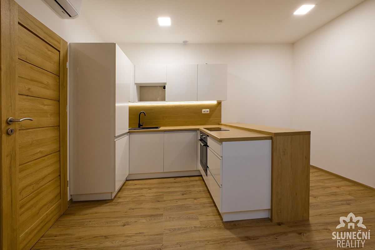 Pronájem bytu 2+kk 44 m²