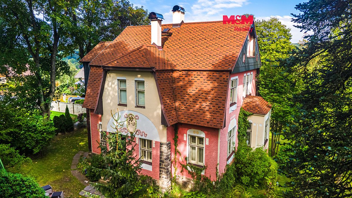 Prodej rodinného domu 210 m², pozemek 2006 m²