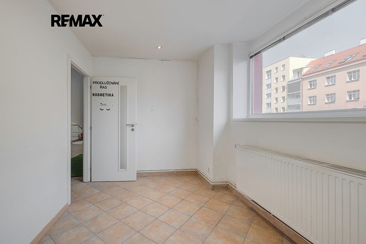 Pronájem obchodního prostoru 151 m² – fotografie 4