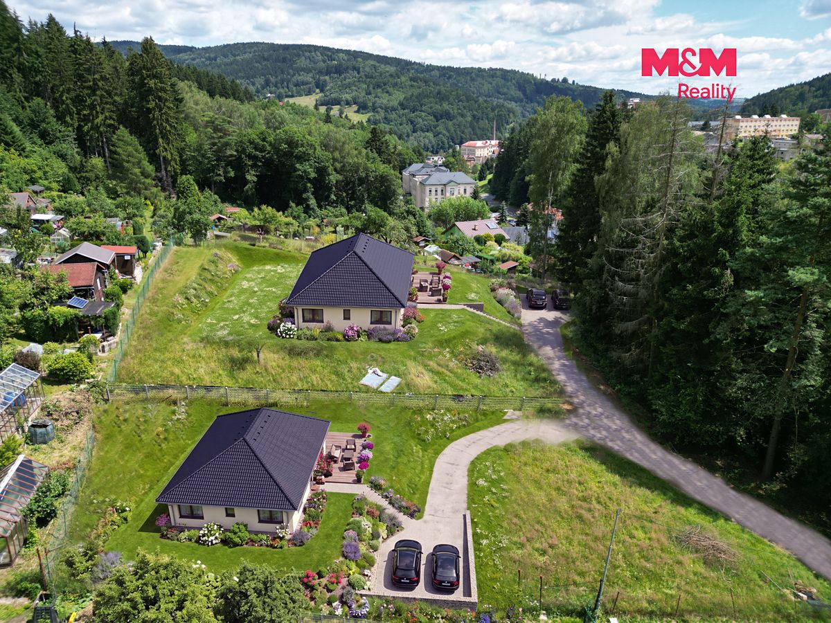 Prodej stavebního pozemku 1525 m² – fotografie 2