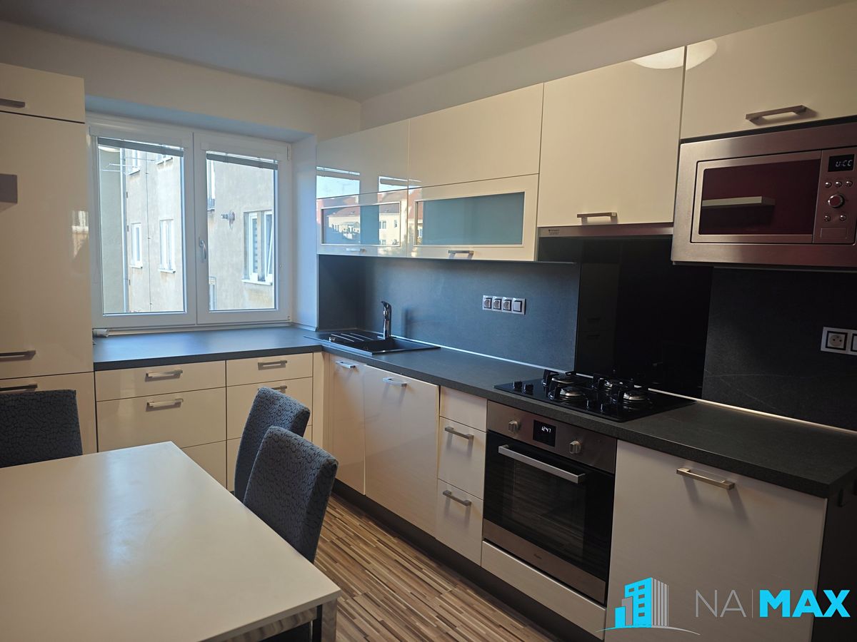 Pronájem bytu 3+1 77 m²