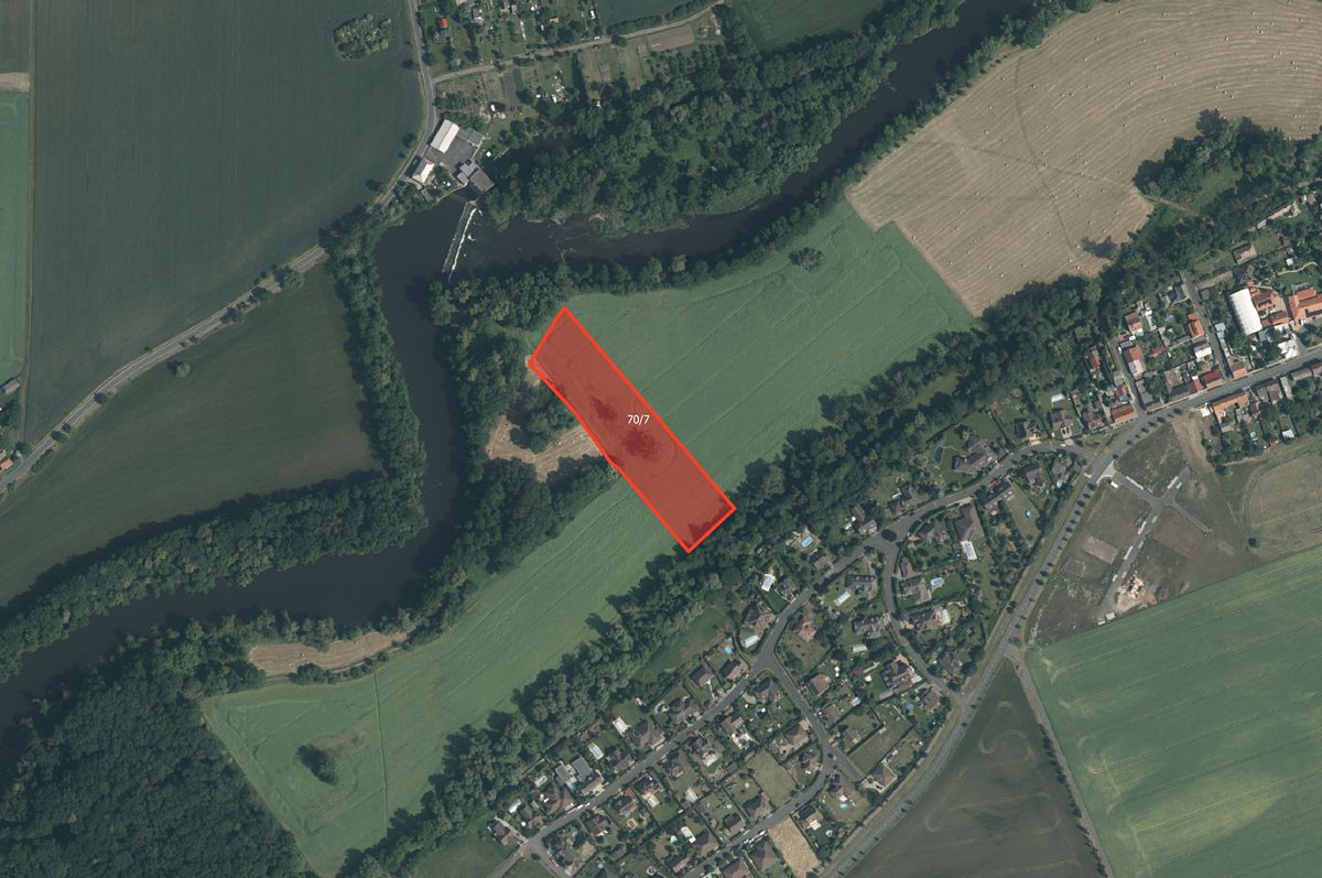 Prodej pole 10594 m²