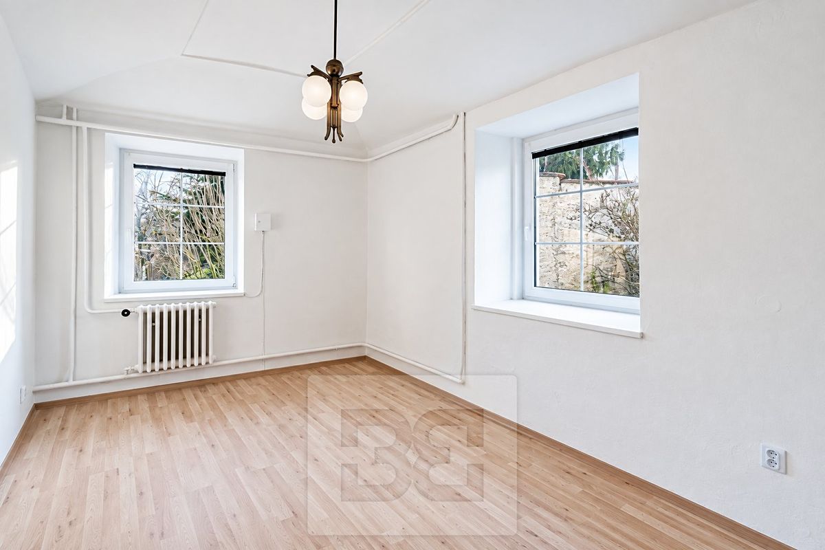 Pronájem bytu 3+1 70 m² – fotografie 2