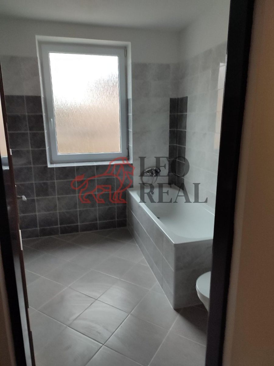 Pronájem bytu 2+kk 60 m²