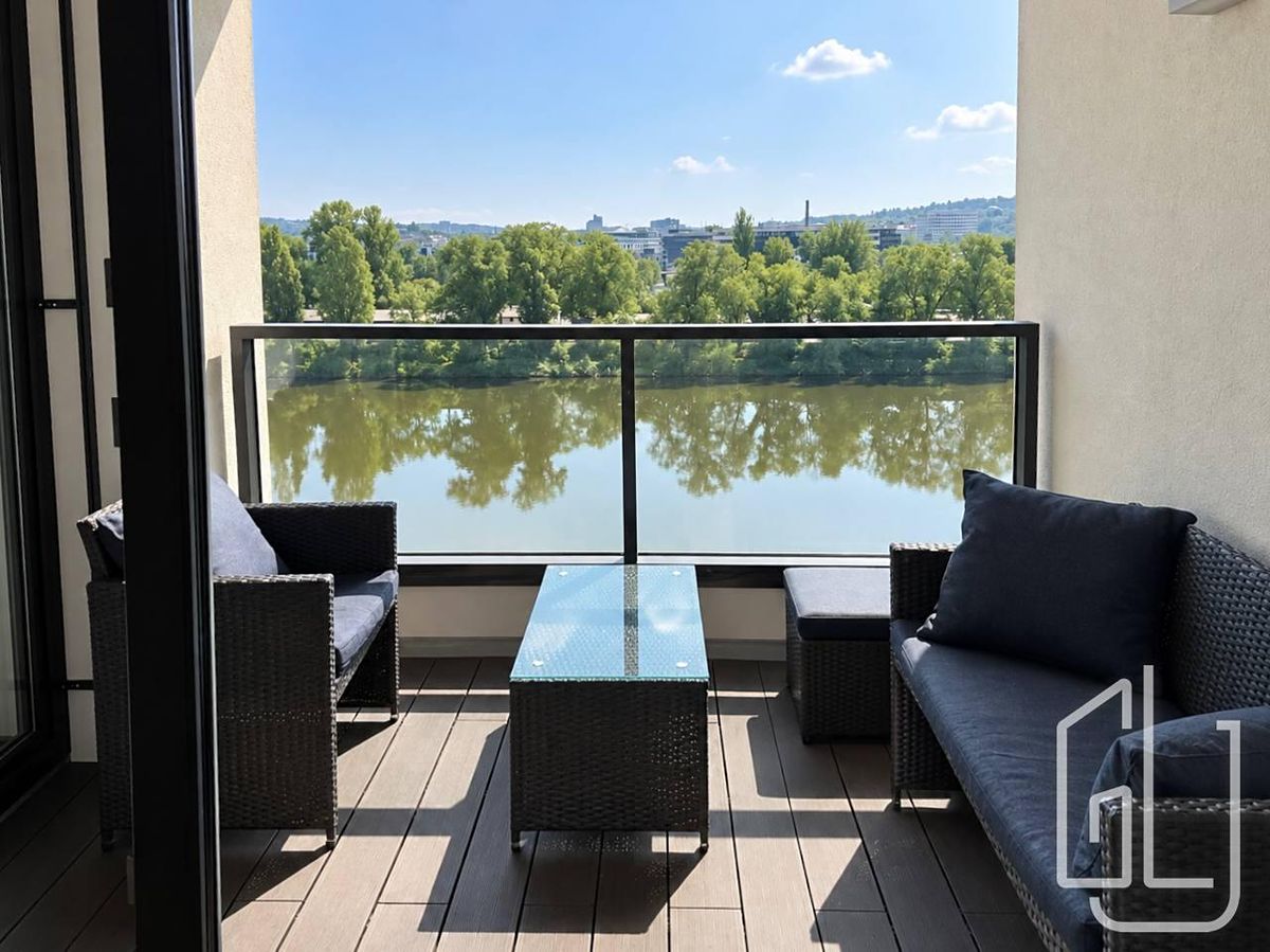 Pronájem bytu 2+kk 60 m² – fotografie 3