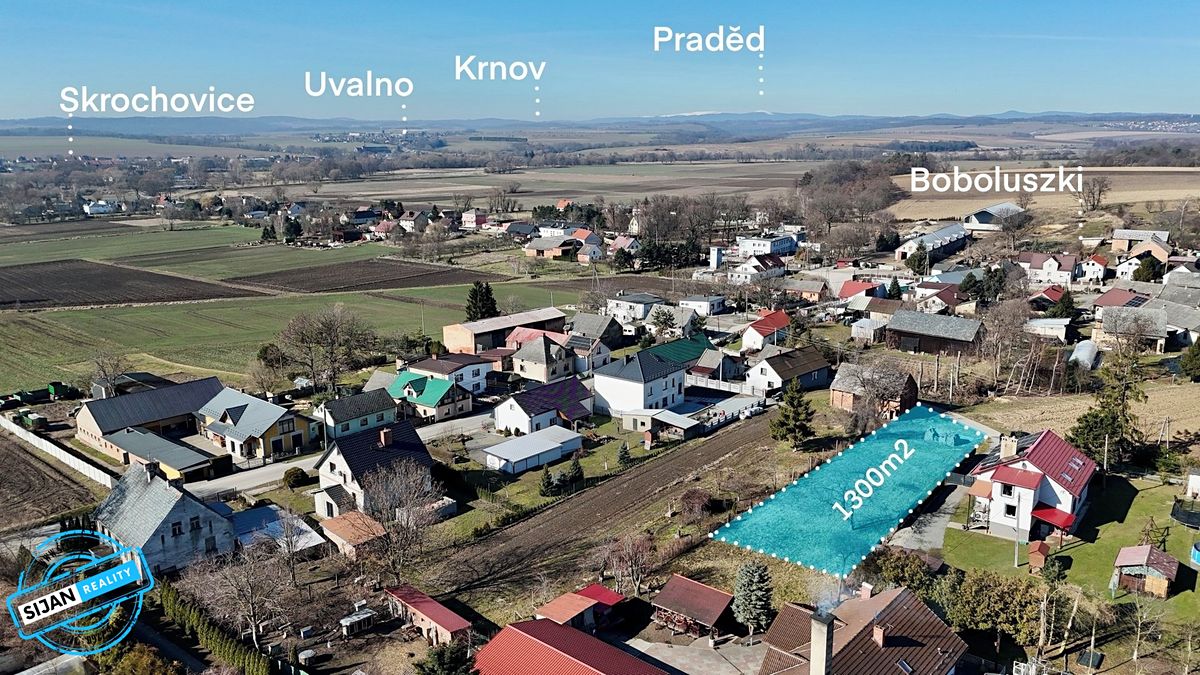 Prodej stavebního pozemku 1300 m²