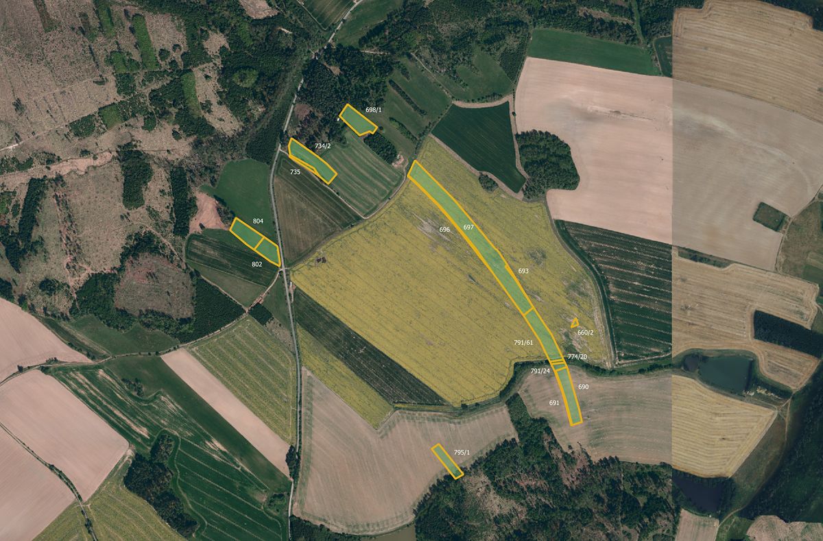 Prodej pole 19885 m²