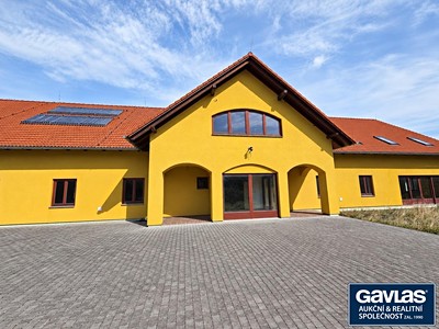 Prodej komerčního prostoru, 570 m² (2 z 74)