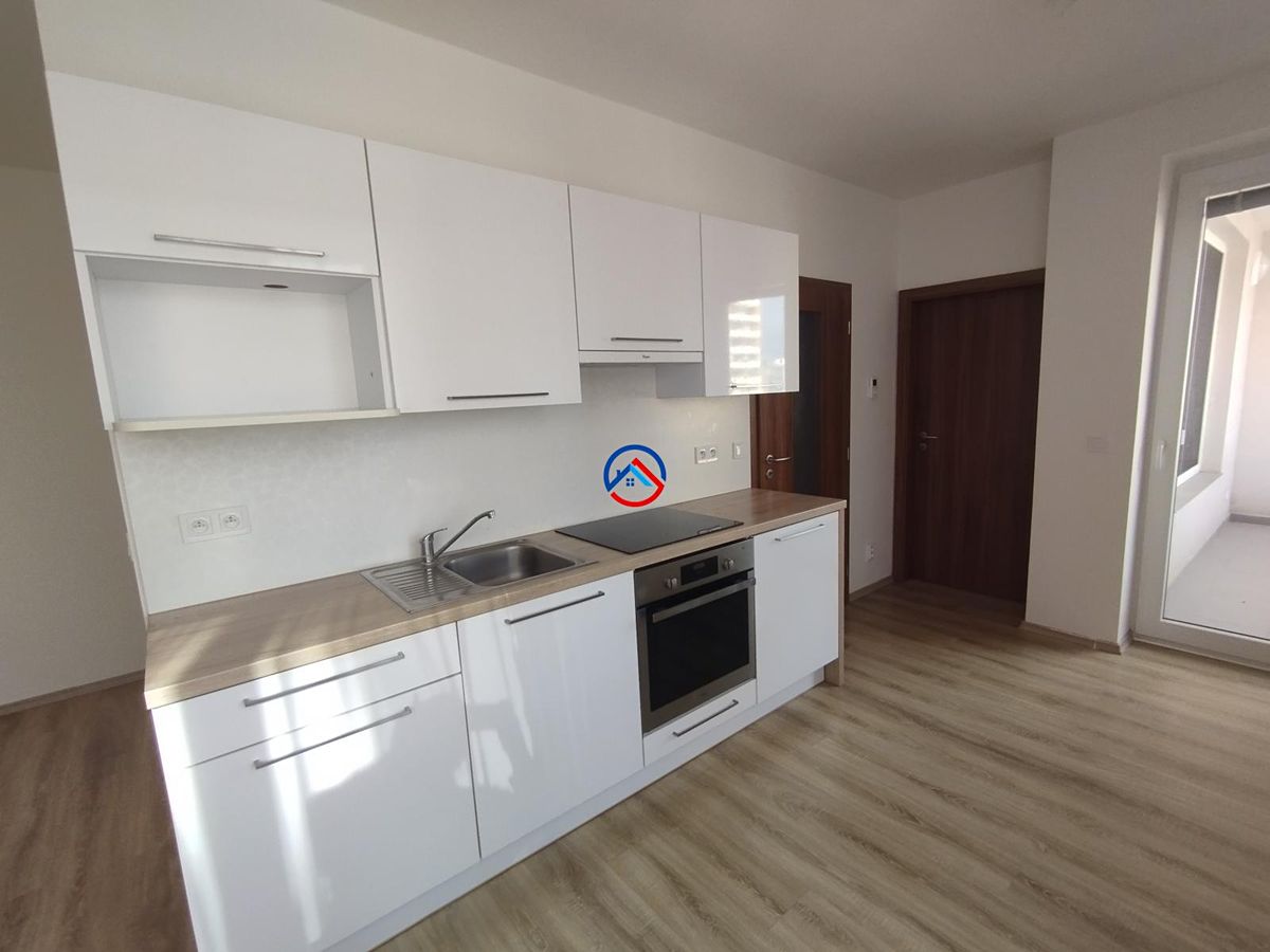 Pronájem bytu 2+kk 45 m² – fotografie 5