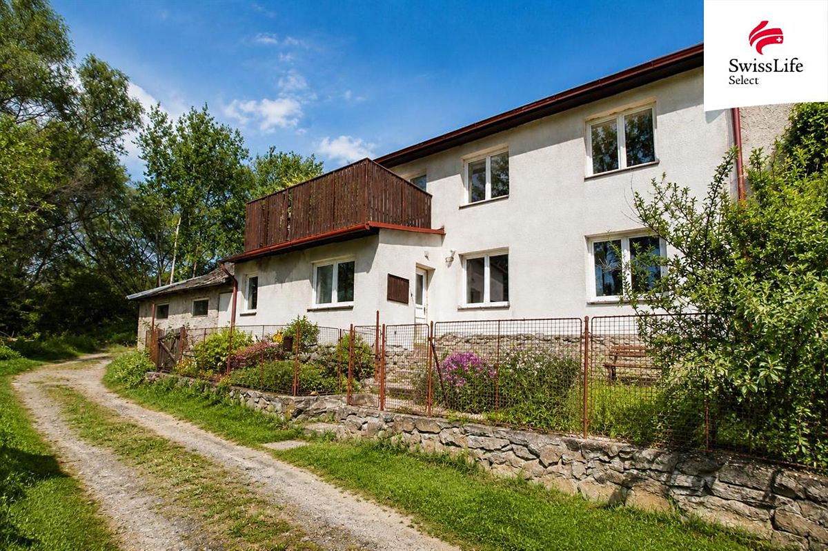 Prodej rodinného domu 140 m², pozemek 1424 m²