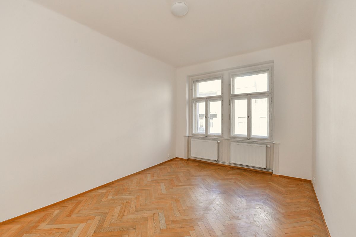 Pronájem bytu 2+kk 58 m² – fotografie 3