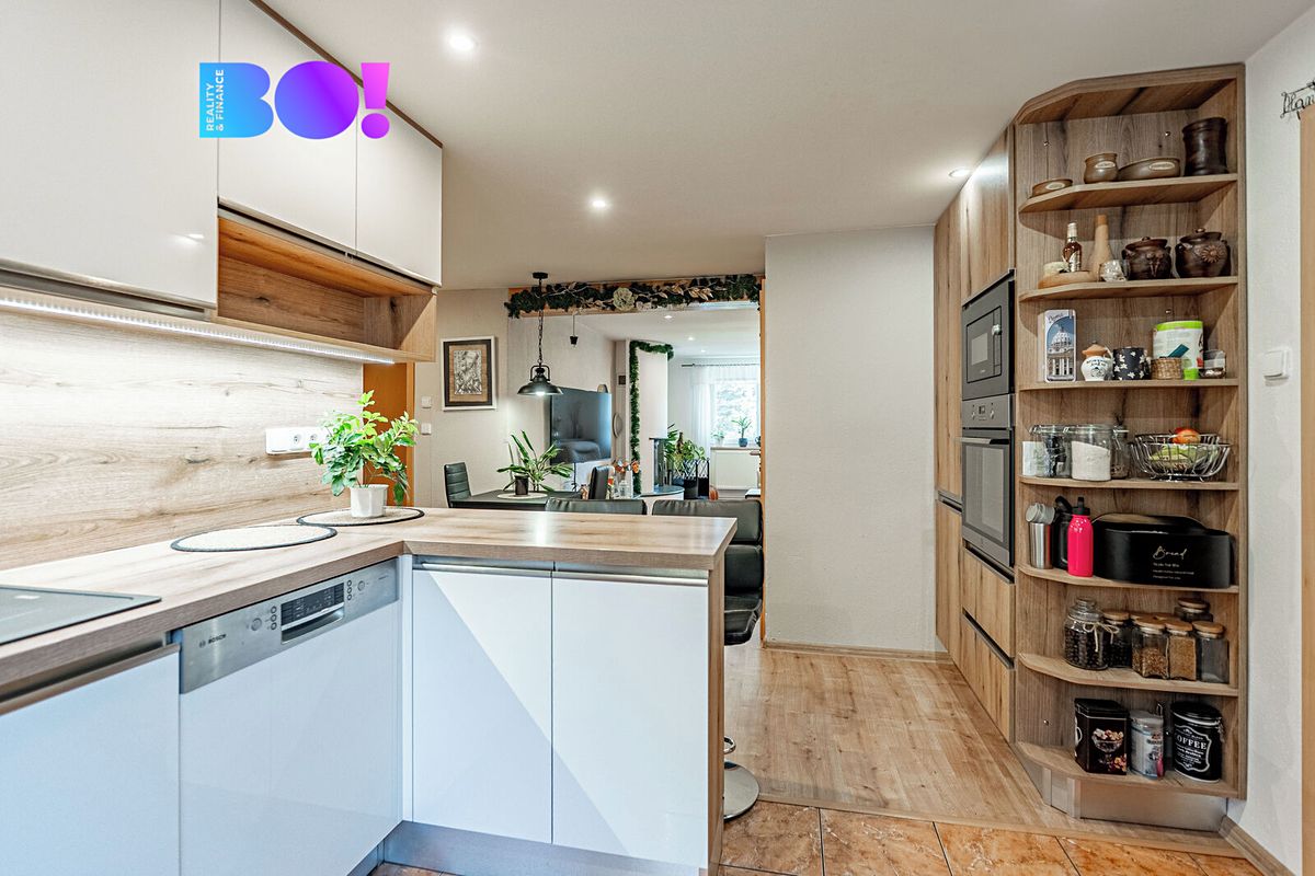 Prodej rodinného domu 180 m², pozemek 216 m² – fotografie 4