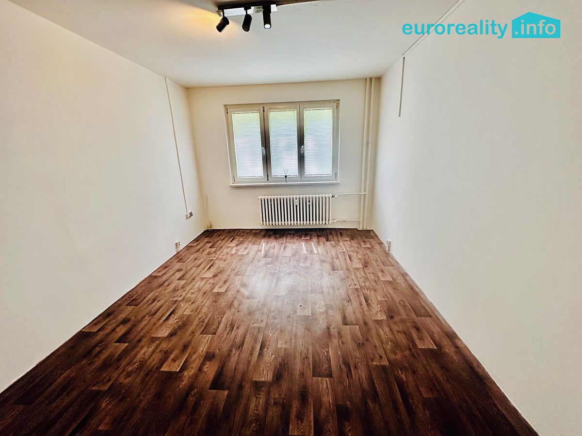 Pronájem bytu 1+1 36 m² – fotografie 2