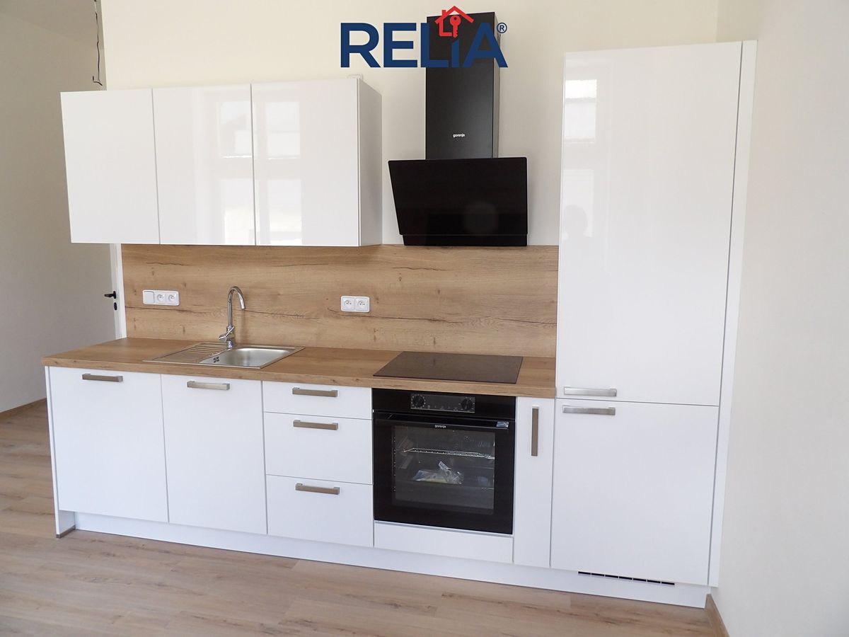 Pronájem bytu 2+kk 52 m² – fotografie 2