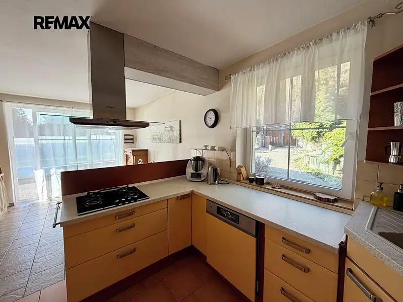 Prodej rodinného domu 306 m², pozemek 1014 m², Mladá Boleslav – náhled fotky 2