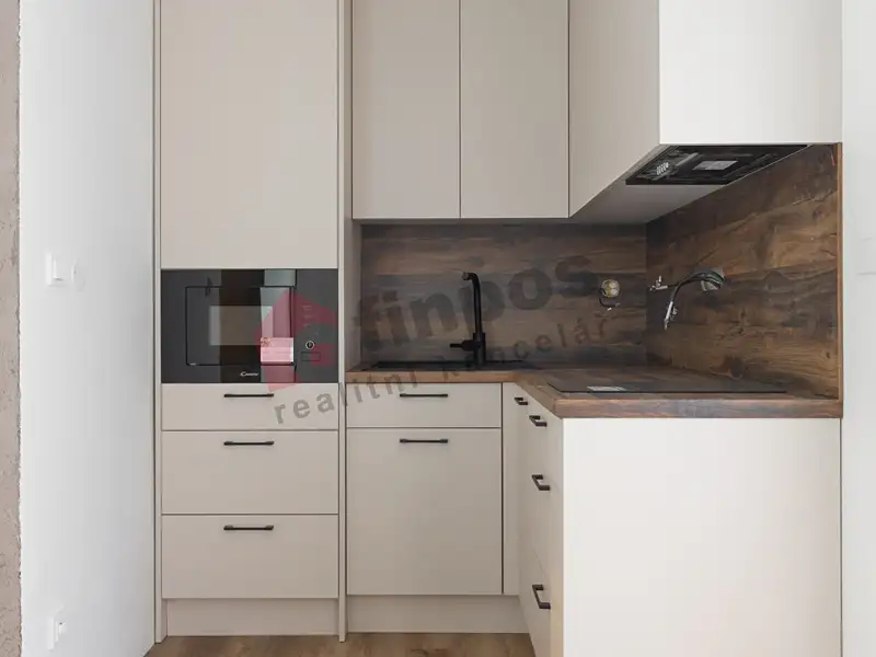 Prodej bytu 2+1 37 m², Benecko – náhled fotky 3