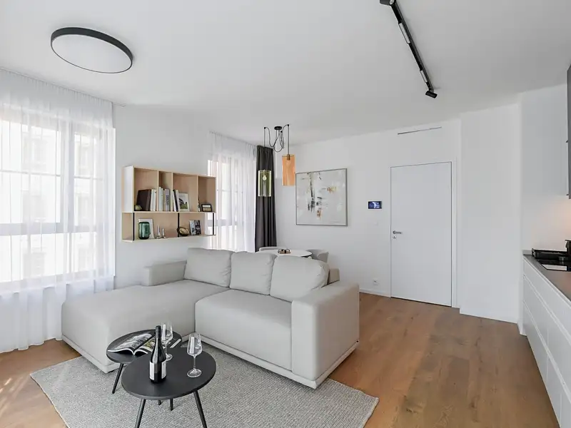 Pronájem bytu 2+kk 56 m², Praha – náhled fotky 2