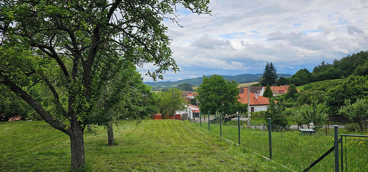 Prodej stavebního pozemku 1337 m²