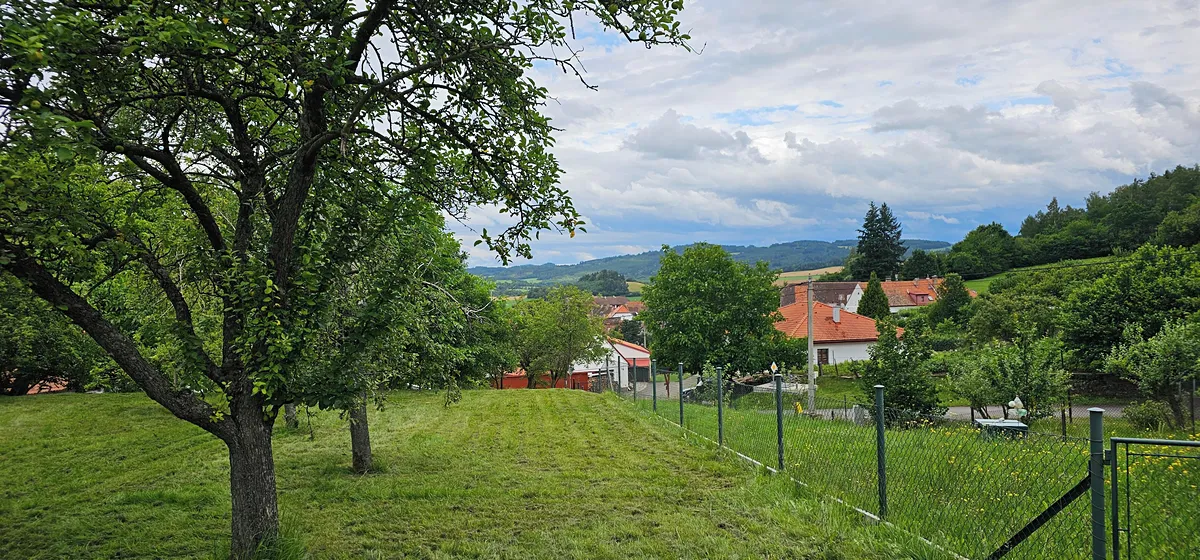 Prodej stavebního pozemku 1337 m²