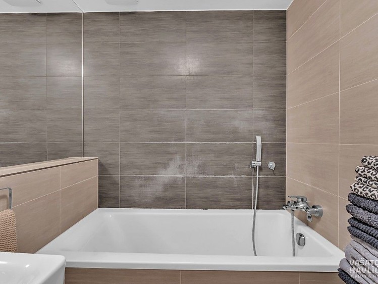 Pronájem bytu 3+kk, 77 m² (14 z 18)