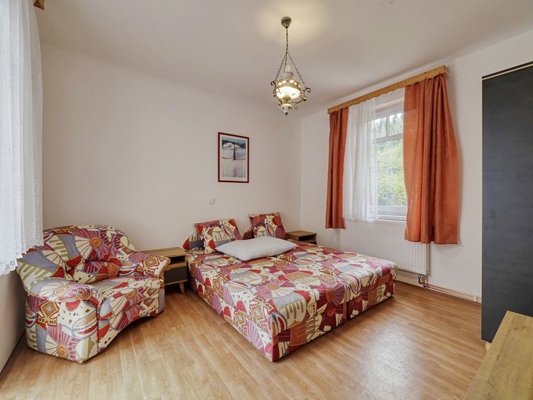 Комерційне приміщення на продаж, 899 м² (12 з 100)