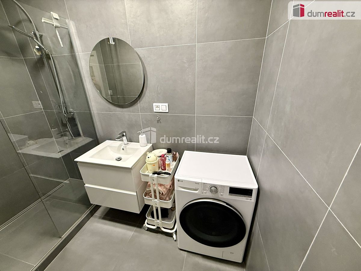 Pronájem bytu 2+kk 38 m² – fotografie 2
