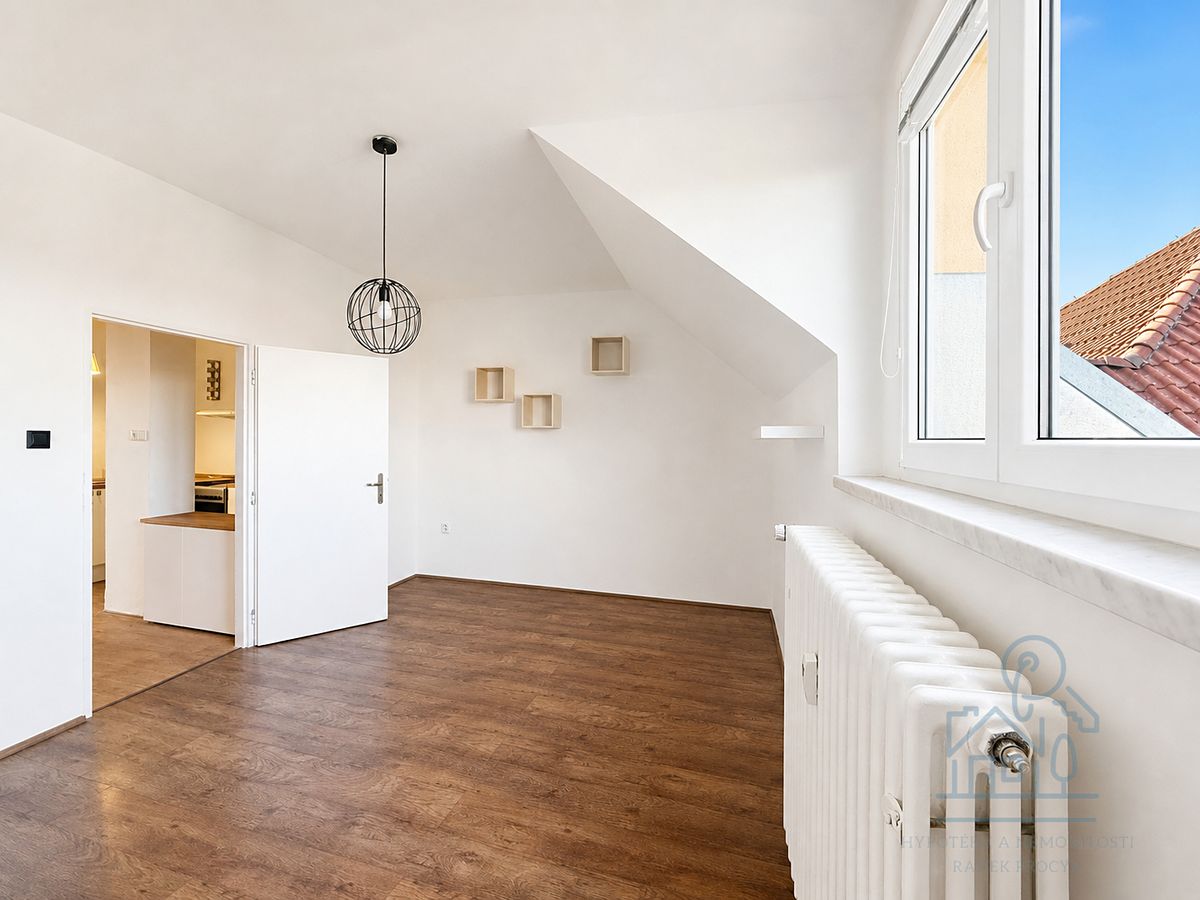 Pronájem bytu 2+1 43 m² – fotografie 5