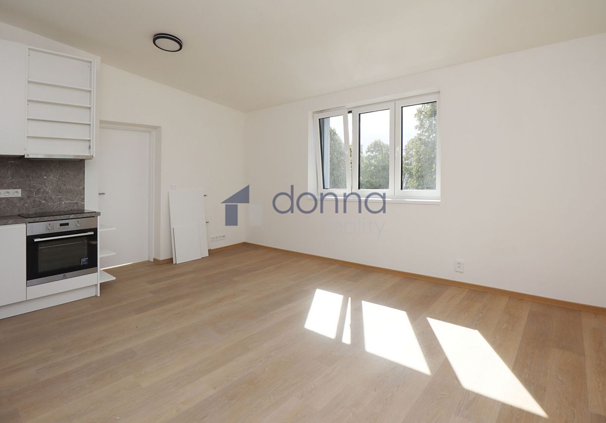 Pronájem bytu 2+kk 45 m² – fotografie 2
