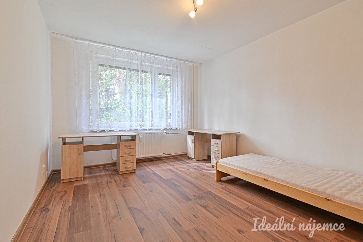 Pronájem bytu 2+1 38 m² – fotografie 3
