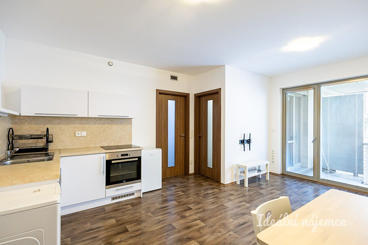 Pronájem bytu 2+kk 44 m²