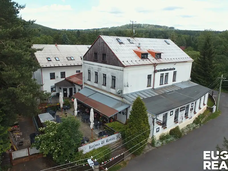Prodej rodinného domu 2000 m², pozemek 4600 m², Doubice – náhled fotky 1