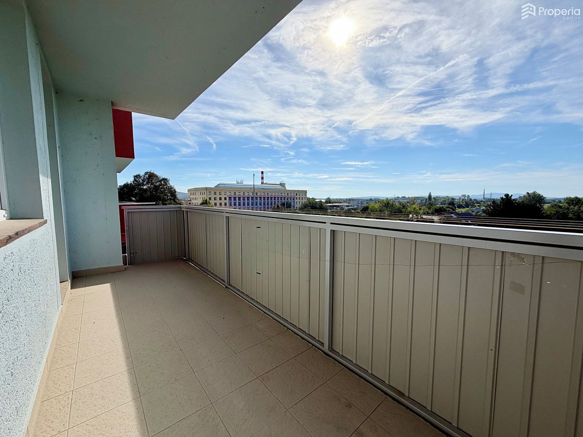 Pronájem bytu 3+1 69 m² – fotografie 2