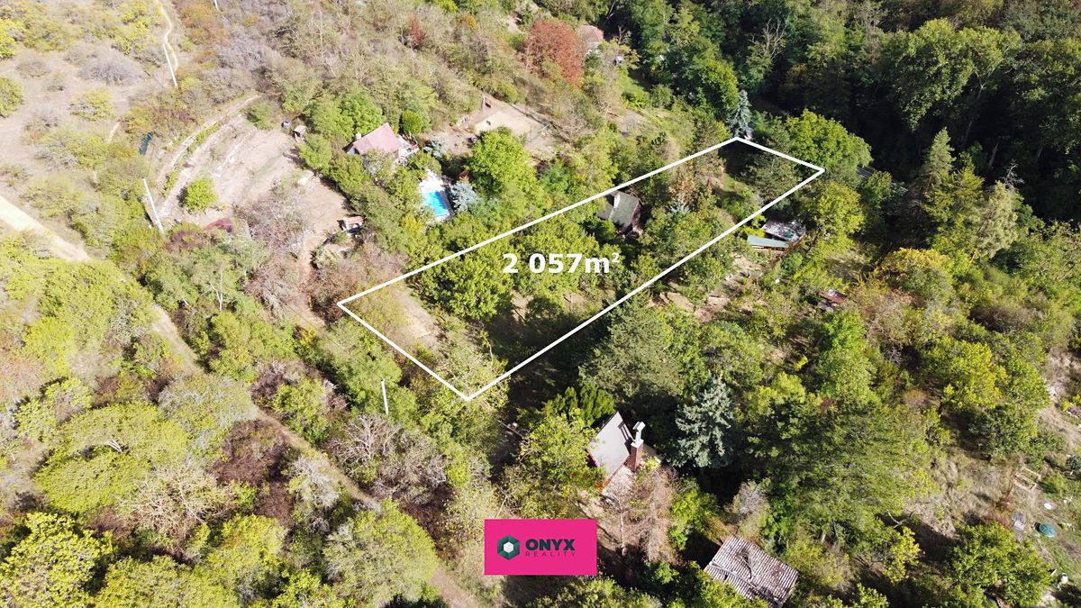Prodej stavebního pozemku 2057 m² – fotografie 2