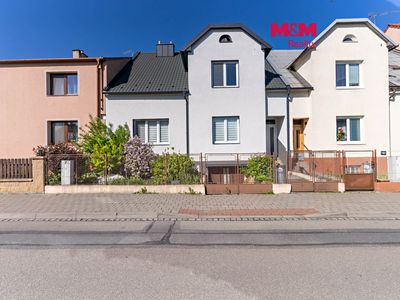 Prodej rodinného domu 160 m², pozemek 398 m²