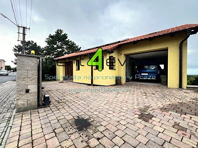 Pronájem rodinného domu 300 m², pozemek 640 m²