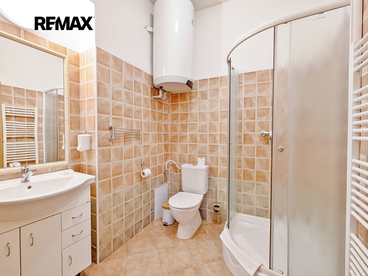 Prodej komerčního prostoru, 266 m² (17 z 39)