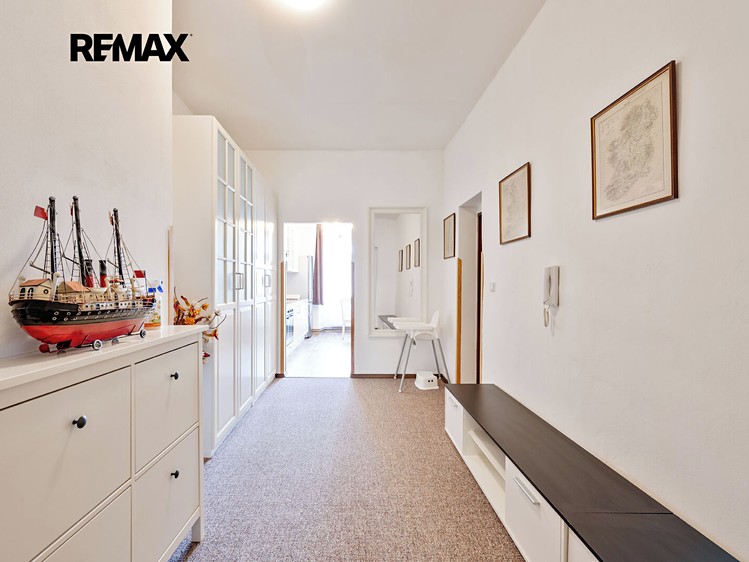 Prodej komerčního prostoru, 266 m² (18 z 39)