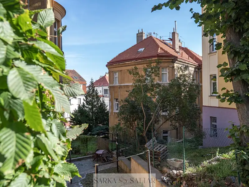 Prodej bytu 1+kk 49 m², Praha – náhled fotky 1
