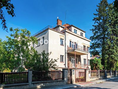 Prodej vily 489 m², pozemek 1266 m²