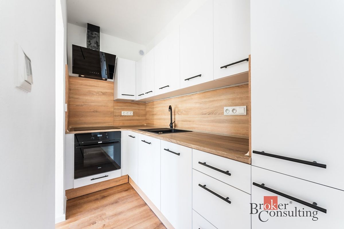 Pronájem bytu 2+kk 37 m² – fotografie 2
