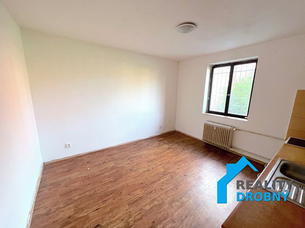 Pronájem bytu 2+1 64 m² – fotografie 3