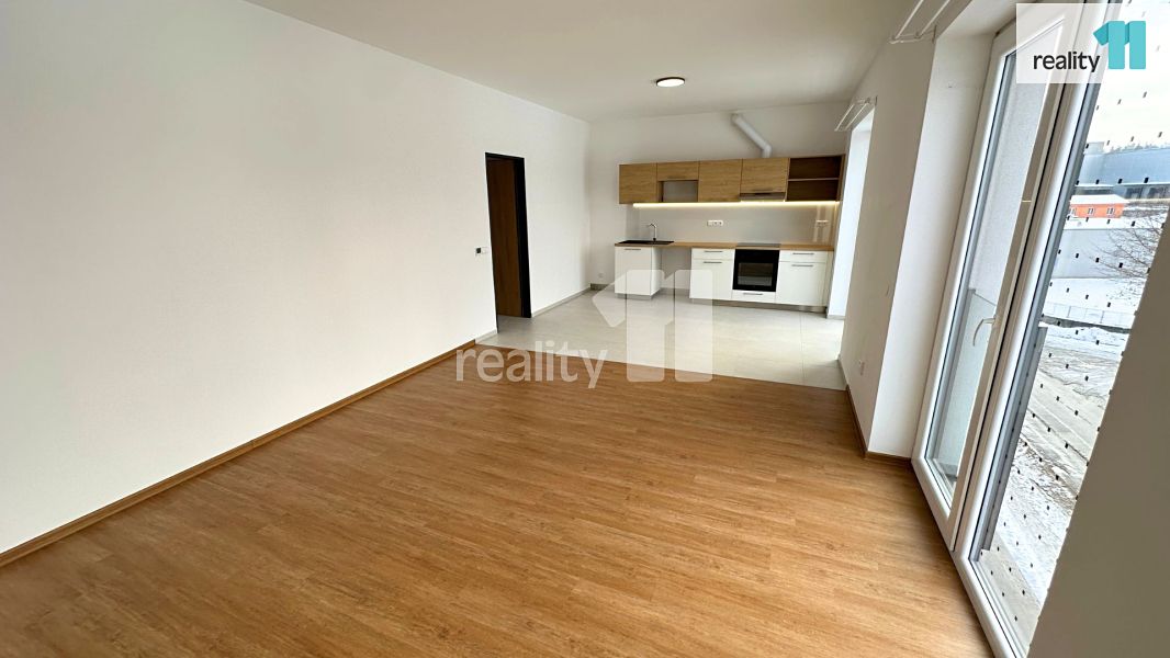 Pronájem bytu 2+kk 61 m² – fotografie 2