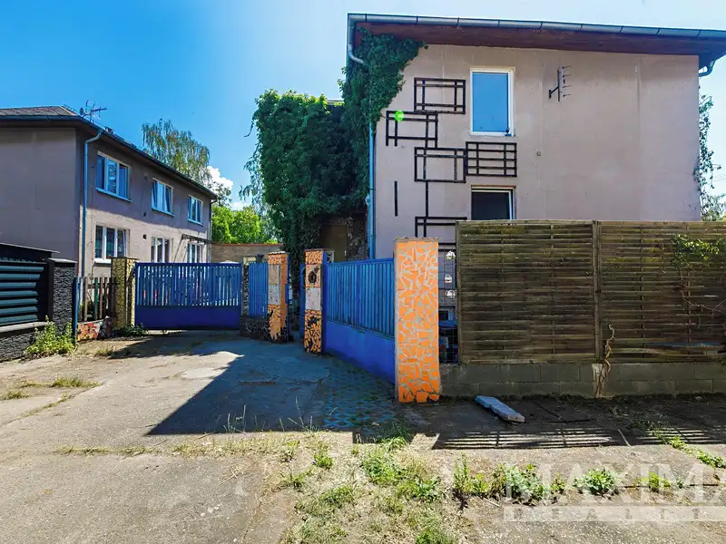 Prodej rodinného domu 180 m², pozemek 566 m², Polerady – náhled fotky 1