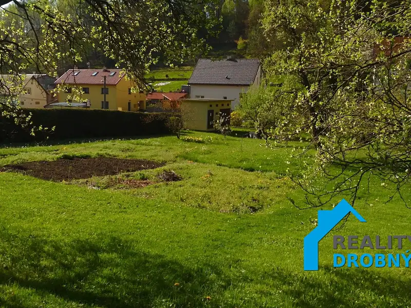 Prodej stavebního pozemku 878 m², Děčín – náhled fotky 2