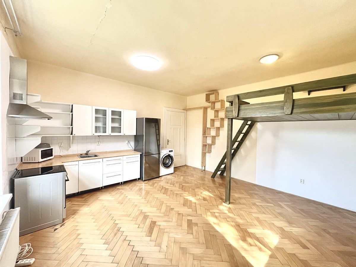 Pronájem bytu 2+kk 49 m²