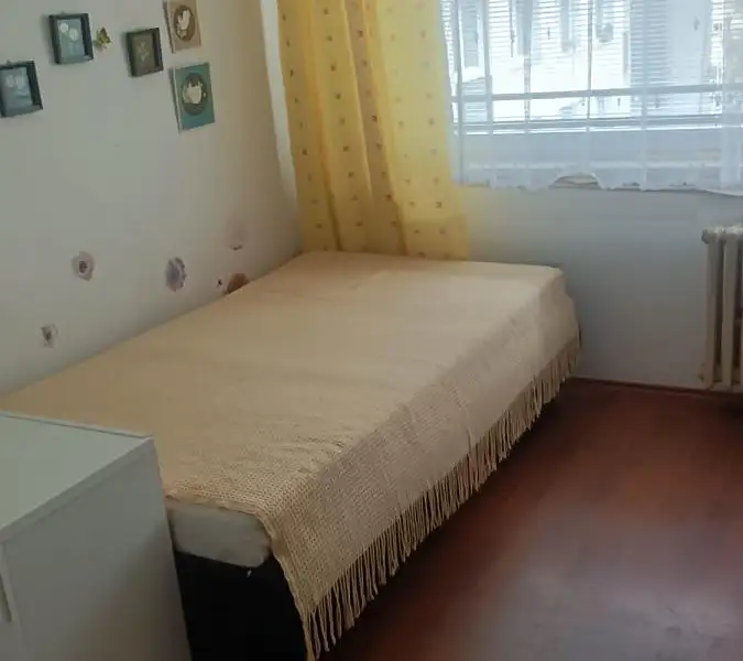 Pronájem bytu 3+1 76 m², Praha – náhled fotky 1