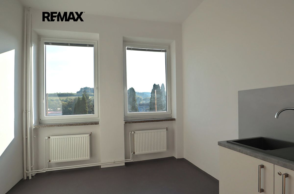 Pronájem kanceláře 67 m² – fotografie 4