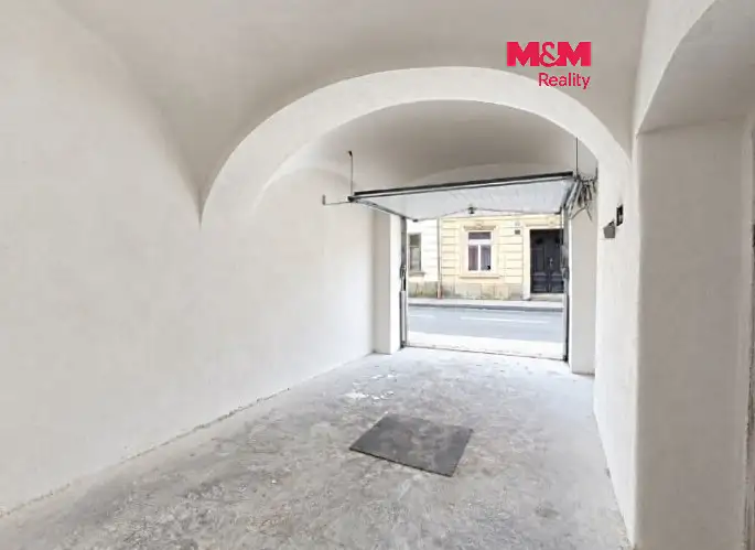 Pronájem garáže 19 m², Šternberk – náhled fotky 1